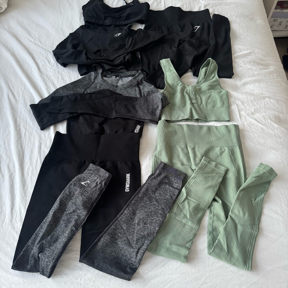 Gymshark gym clothes workout set bundle